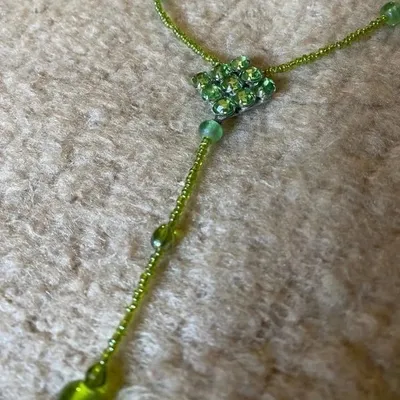Collier perle vert